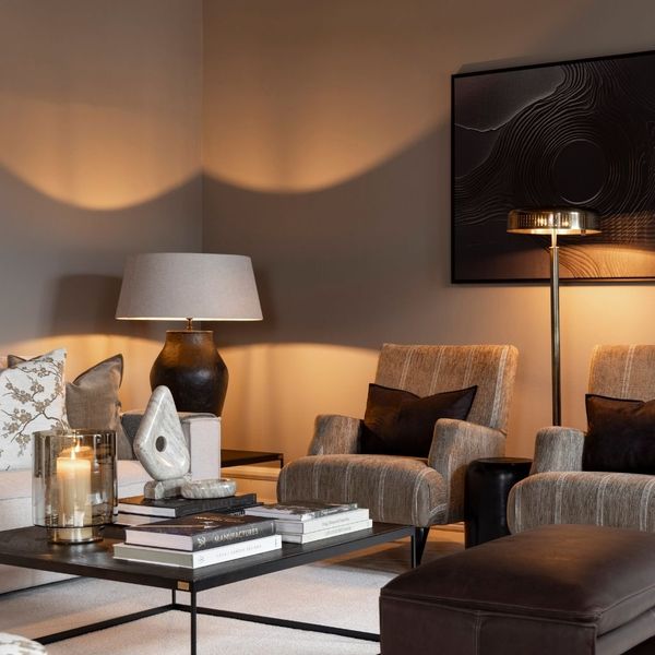 Fiora Svart Bordlampe - Artwood