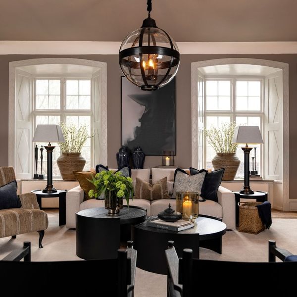 Donna Statue - Artwood 